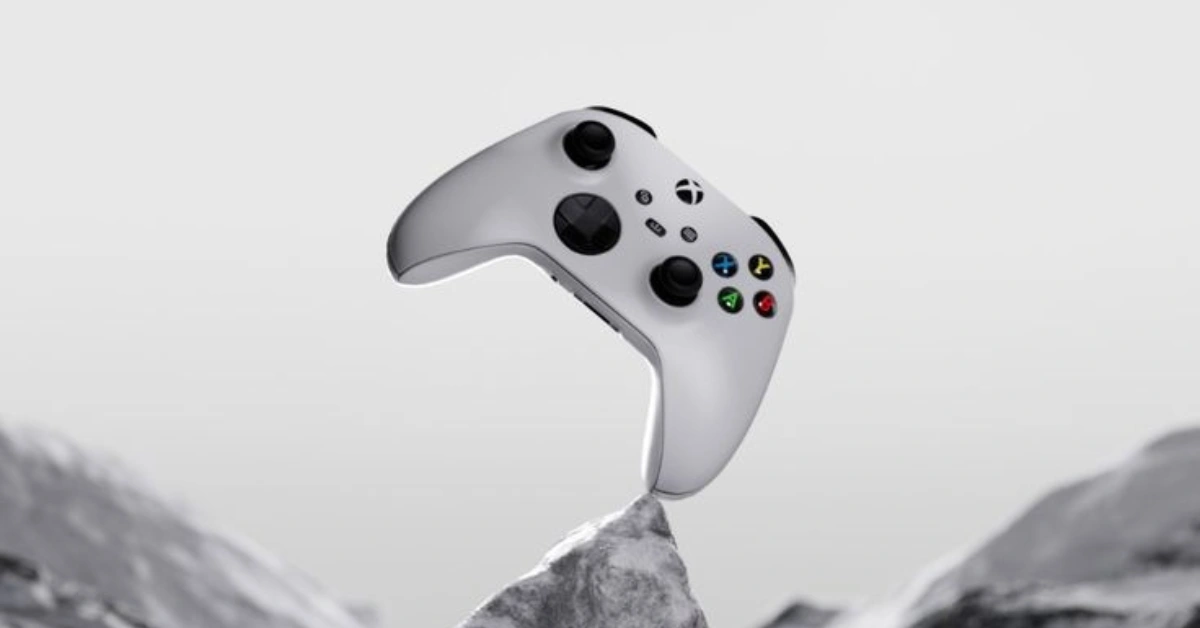 Read more about the article New Xbox Wireless Controllers Feature Striking Transparent Shattered Design